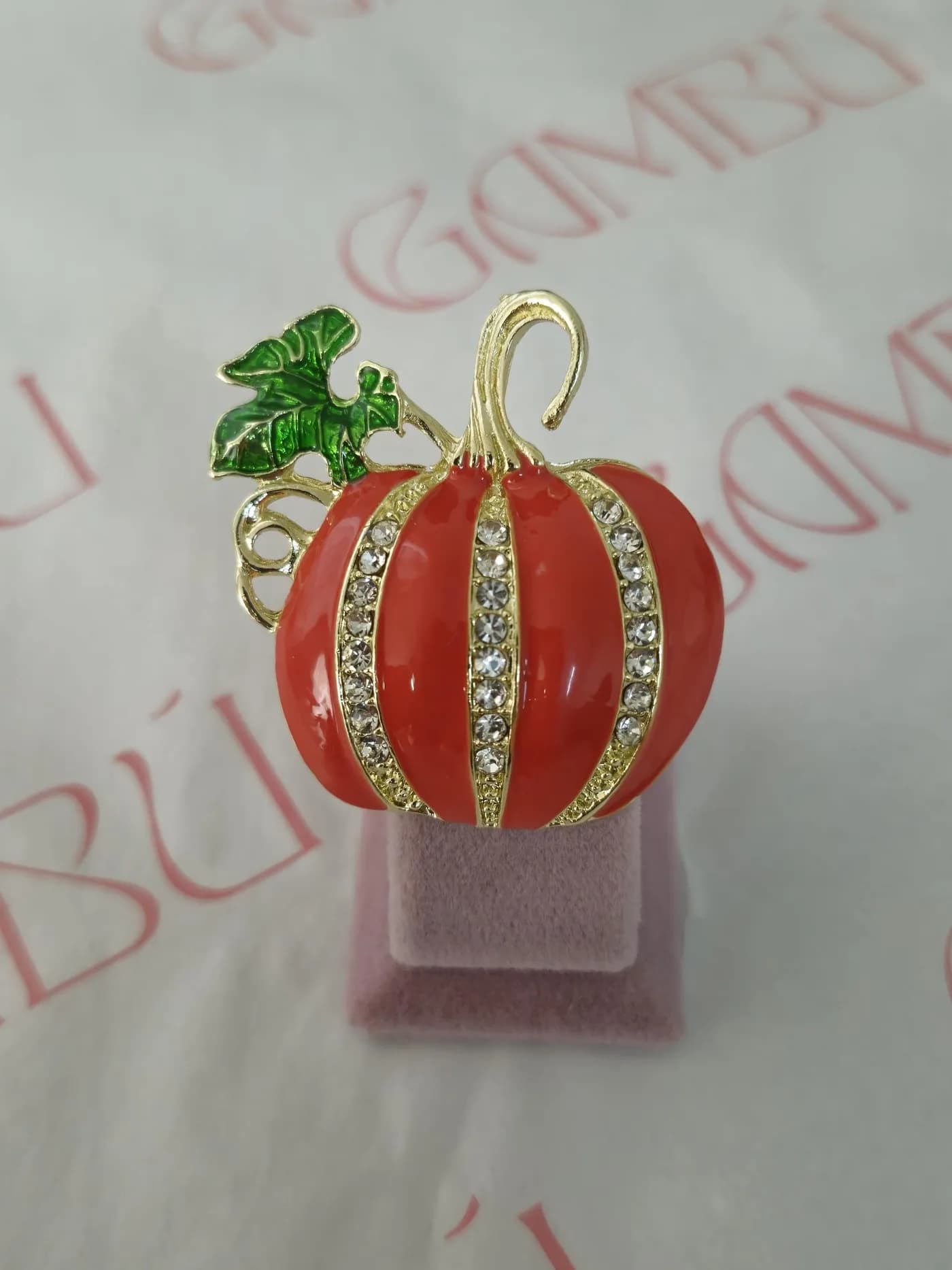 Turuncu Mine ve Kristal Detaylı Kabak Broş