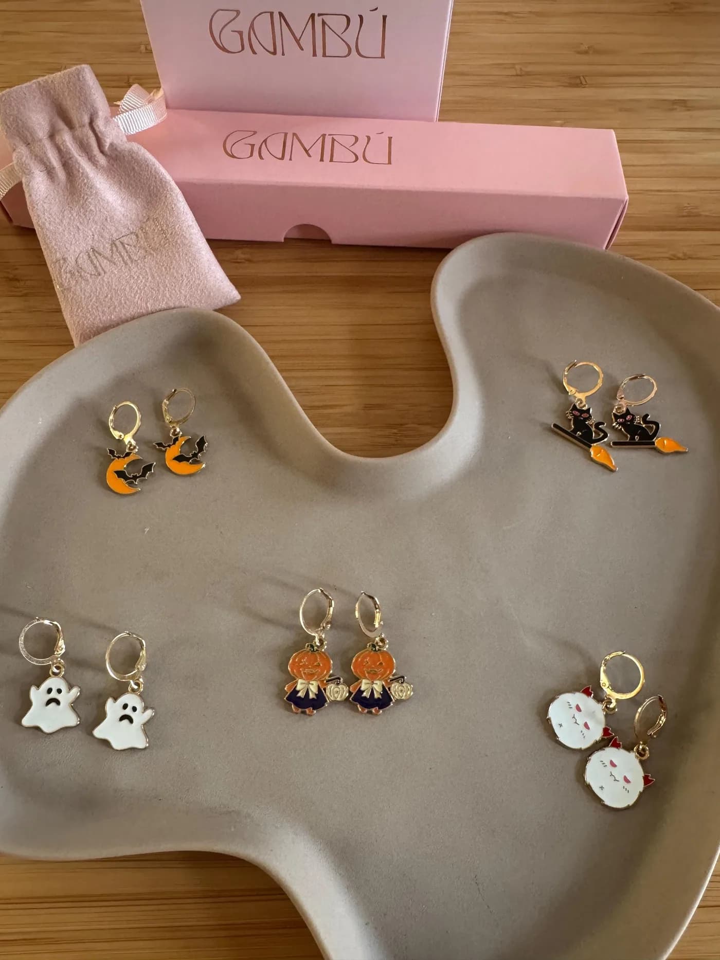Cadı Kedi ve Hayalet Figürlü 5'li Cadılar Bayramı Küpe Seti