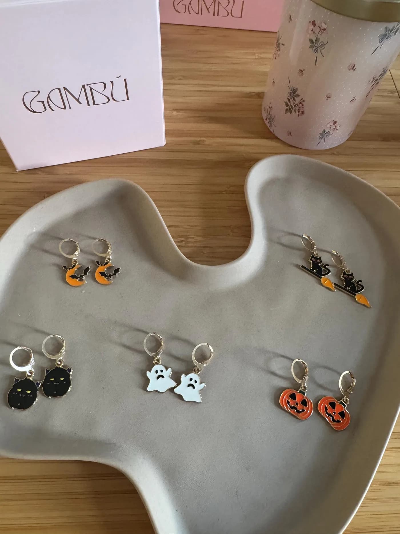 Cadılar Bayramı Temalı Mineli 5'li Kadın Küpe Seti